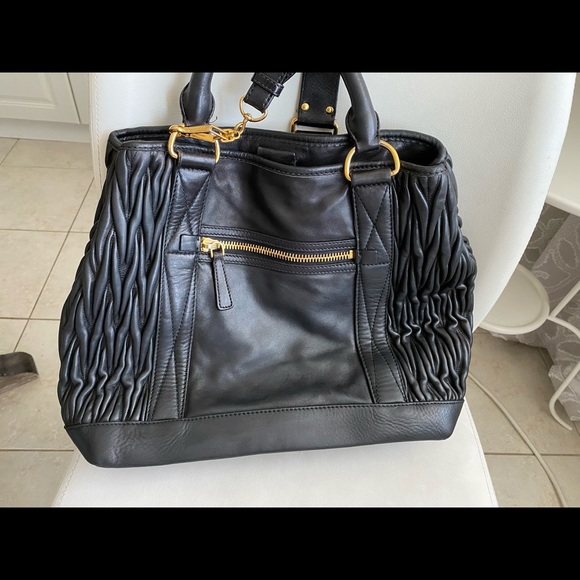 Authentic MIU MIU Quilted Large Bag - Picture 4 of 15